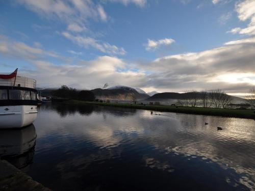 Iekārtas, 3 Bed in Glenfinnan oc-cabin in Glenfinnan
