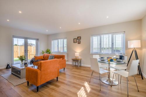 Iekārtas, 2 Bed in Worstead oc-w33291 in Worstead
