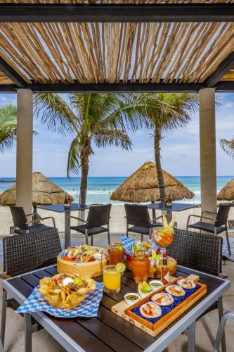Restaurant, Krystal Cancun in Cancun