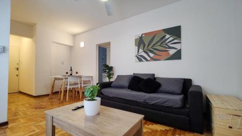US Embassy & La Rural Nearby! Cozy Apt for 3, Buenos Aires
