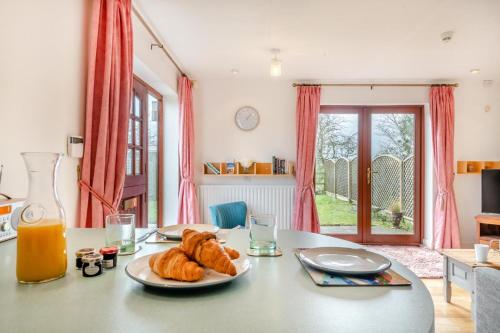 Iekārtas, 2 Bed in Barnby oc-t28265 in Mutford