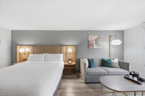 Holiday Inn Hotel Atlanta-Northlake, a Full Service Hotel in Atlanta, USA