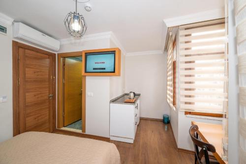 Aras Life Hotel - image 7