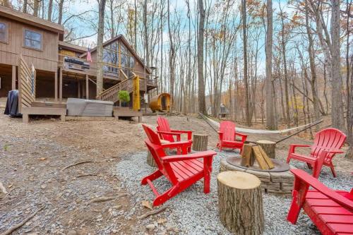 Barrel Sauna, Hot Tub & Fire Pit at The Woods in Hedgesville