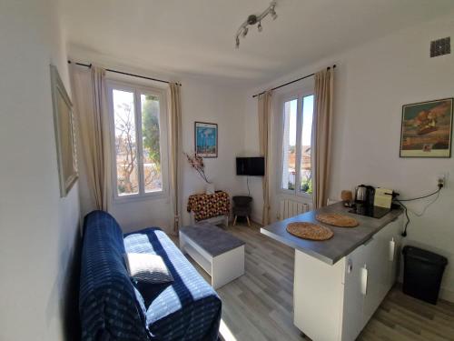 Sanary 1 Chambre balcon garage