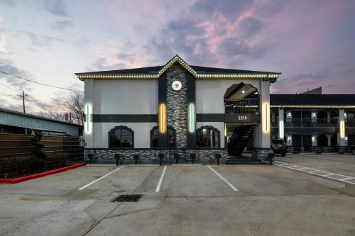 Vista exterior, Downtowner Inns - Houston (Hamilton St.) in Houston Centre