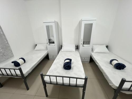 ALEX Hostel - Bed in shared room - C2602 in Шарджа