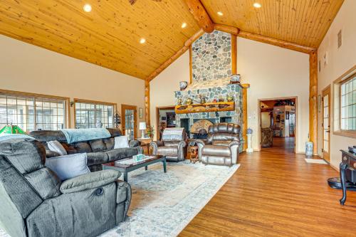 Secluded, Waterfront Home w/ Patio in Craigville! in Bluffton (IN)