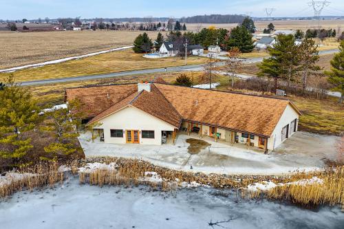 Secluded, Waterfront Home w/ Patio in Craigville! in Bluffton (IN)
