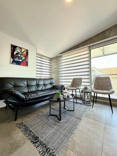 1BR with Balcony Broumana Center Old Town View – khách sạn tại Aley