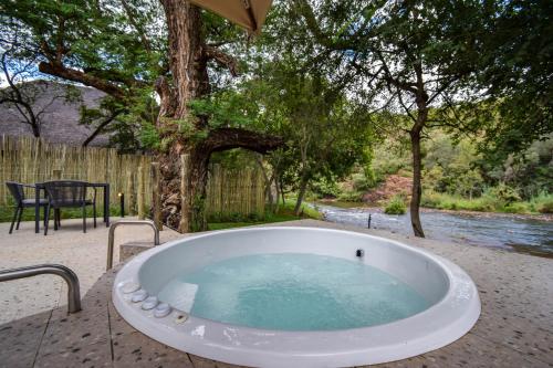 Mologa River Lodge in Bela Bela