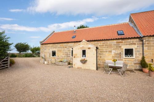 Facilities, 3 Bed in Fylingdales oc-wa312 in Flask