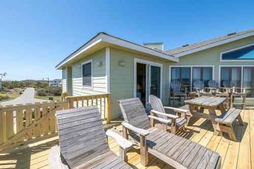 Dolphin Destination - image 25