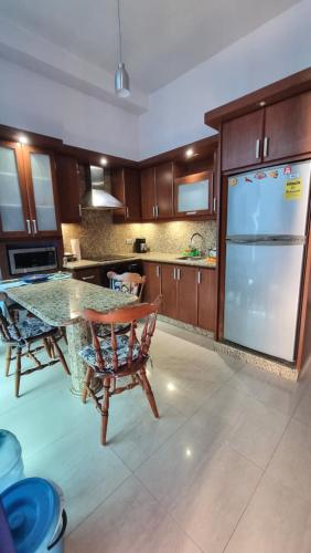 PREMIUM Puerto Varadero Apartamento con Vista al Mar y Planta Total in Tucacas