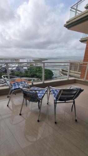 PREMIUM Puerto Varadero Apartamento con Vista al Mar y Planta Total in Tucacas
