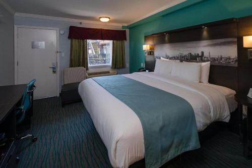 Symphony Inn Room Type - Queen Room - Disability Access