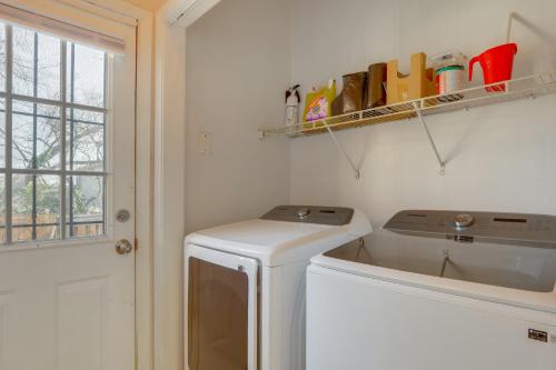 Extended Stay Near Int’l Soccer! ATL Home w/ Yard in Mechanicsville