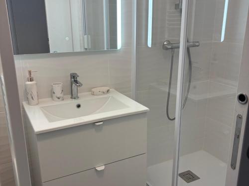 Gourette - Appartement 8 pers, Balcon Sud, Draps inclus, Animaux admis - FR-1-859-39 in Eaux-Bonnes