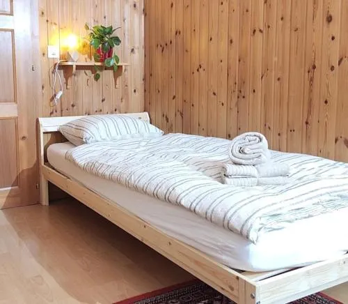 Studio mit viel Charme, Kochnische und 2 Betten in Kandersteg, Schweiz