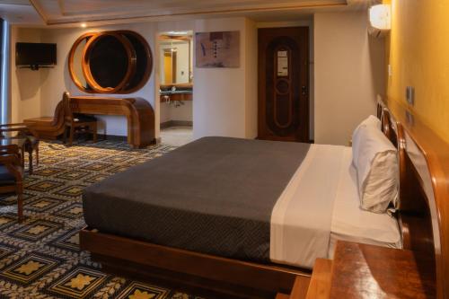 room detail thumbnail 0