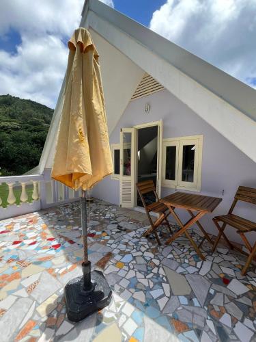 Waterlily House in Huahine Island