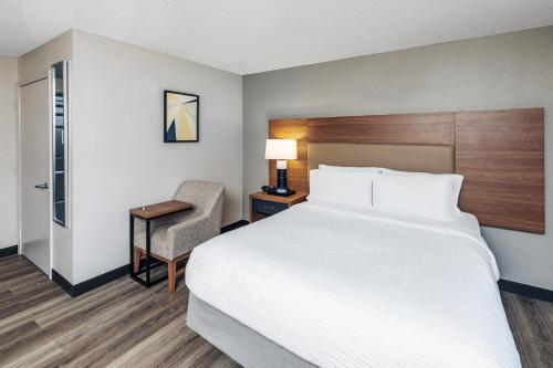 1 queen bed
