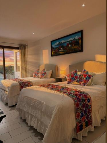เตียงนอน, The Madevelyn in Atitlán (The Madevelyn in Atitlan) in ปานาจาเชล