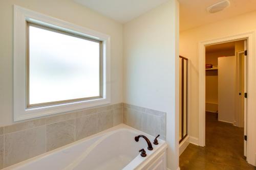 Near Plant and Data Center! Work-Ready Canton Base in Canton (MS)