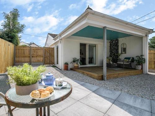 Iekārtas, 1 Bed in Bude oc-53410 in Saint Gennys