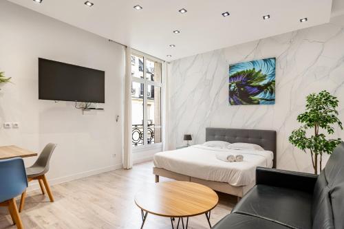 Chic Studio for 4 on Champs Elysees Avenue