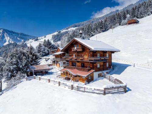 Poschen - Chalet - Wald im Pinzgau
