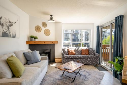 1BR + Sofa Bed | Marketplace Lodge | Village Location | Mountain Views | Parking - image 4