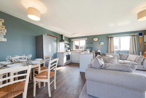 Iekārtas, 3 Bed in Eccles Beach oc-852 in Lessingham