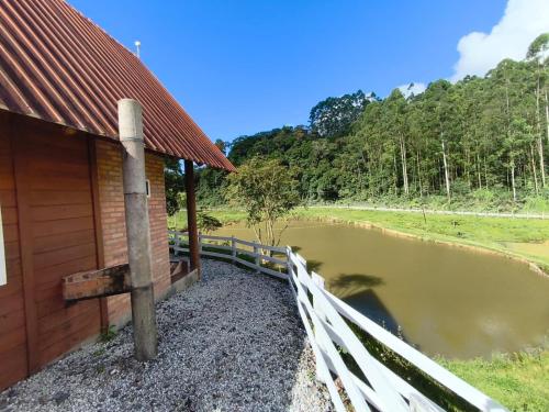 Chalé da Lagoa (Chale da Lagoa) in Nova Trento