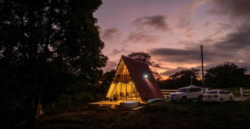 La mejor Cabaña Alpina con jacuzzi y un excelente clima! (La mejor Cabana Alpina con jacuzzi y un excelente clima!) in Volcán