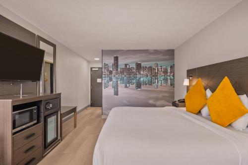 B&B HOTEL Miami Airport near Cake Designs by Edda
