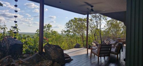 設施, The Ridge Retreat on Litchfield in 巴切勒