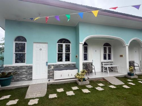 Lucenas B&B near Maravilla White Sand Beach in San Remigio