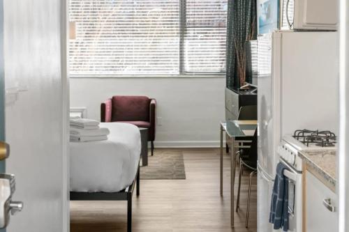 BCA Furnished Apartments Studio - image 5