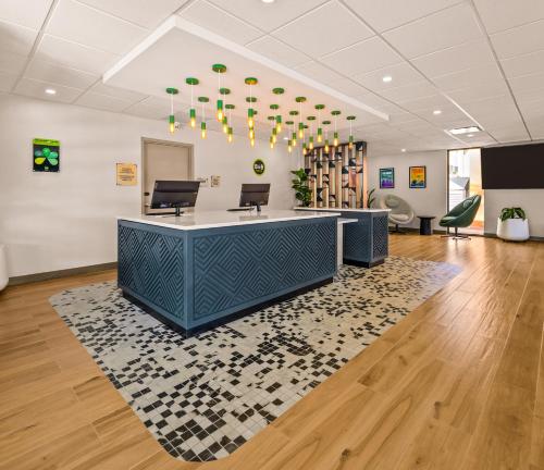 B&B HOTEL Orlando International Drive near Universal - Newly Renovated! - image 7