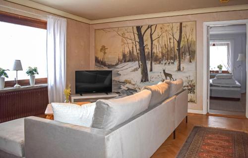 Istaba viesiem, 4 Bedroom Beautiful Home In Glemmingebro in Glemmingebro