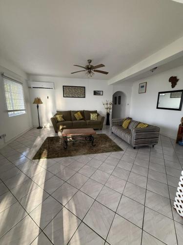 Chique Retreat Sea View Spacious Apartment in Vieux Fort