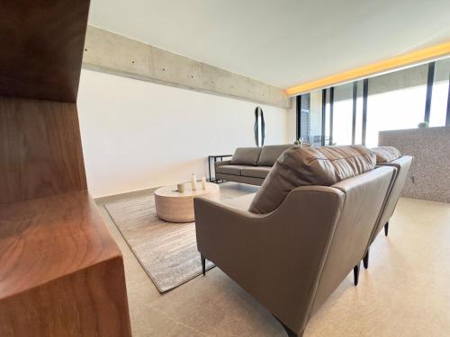 Romantic Oceanfront Apartment with Sunset Balcony Ensenada – khách sạn tại El Sauzal