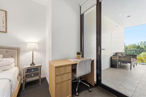 Manhattan CBD Stay Resort-Style Prime Location - image 5