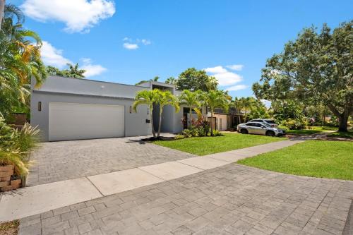 New construction Fort Lauderdale luxury villa with Pool - image 5