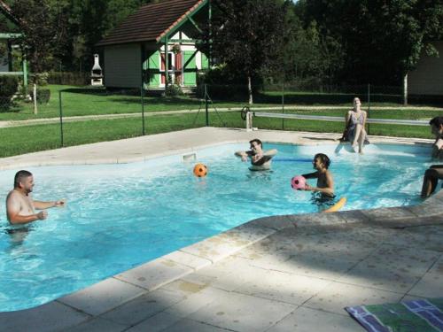 Chalet Confort 6 personnes avec Terrasse - API-1-52-1696 in 弗爾芒通