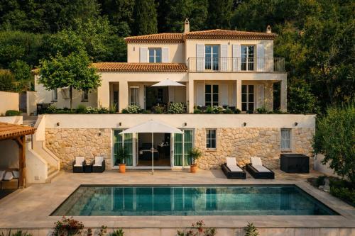 Villa With Panoramic View Over Cannes
