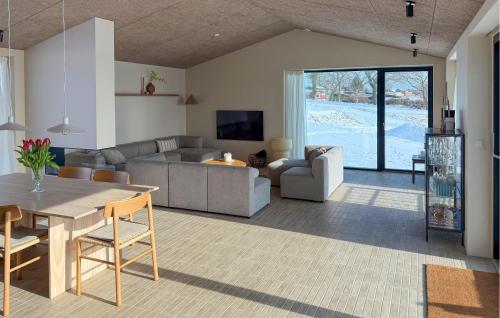4 Bedroom Beautiful Home In Haderslev in Haderslev