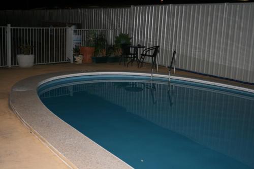 Swimming pool, The Plains Motor Inn in Gunnedah