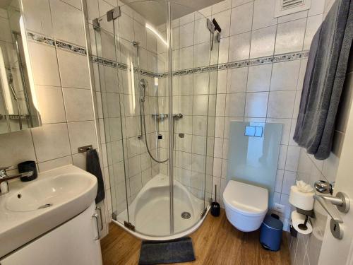 Fürdőszoba, 2-Zimmerwohnung 55m2, nahe Zürich (2-Zimmerwohnung 55m2, nahe Zurich) in Herrliberg